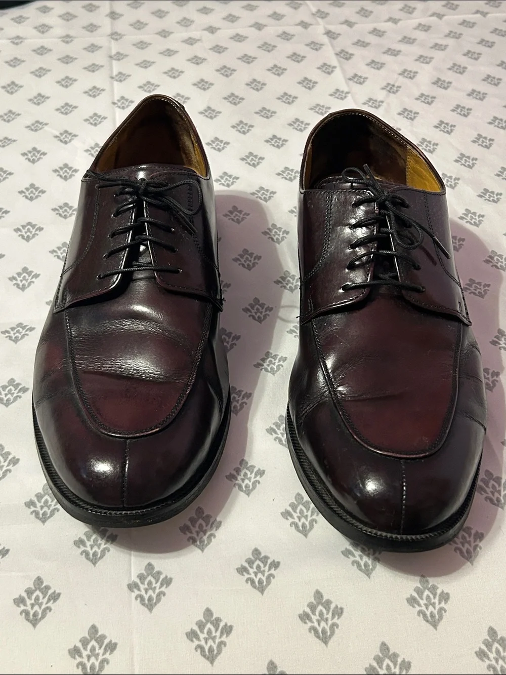 Classic Cole Haan Men’s Size 11 Dress Shoes in Dark Burgundy